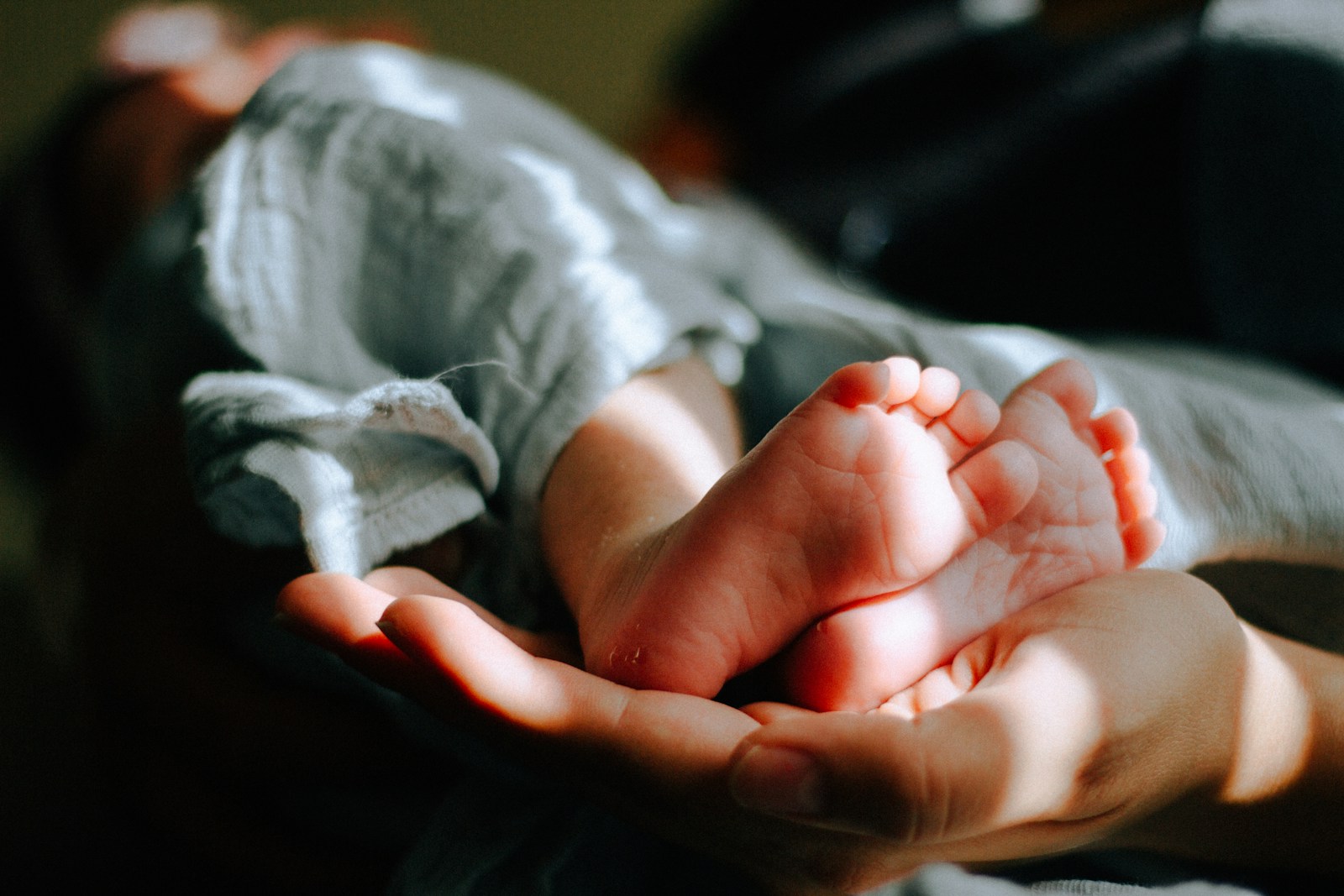 Newborn Care: Guidance From Genève’s Trusted Pediatricians